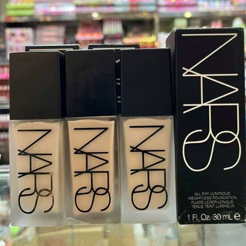 کرم پودر مارک NARS