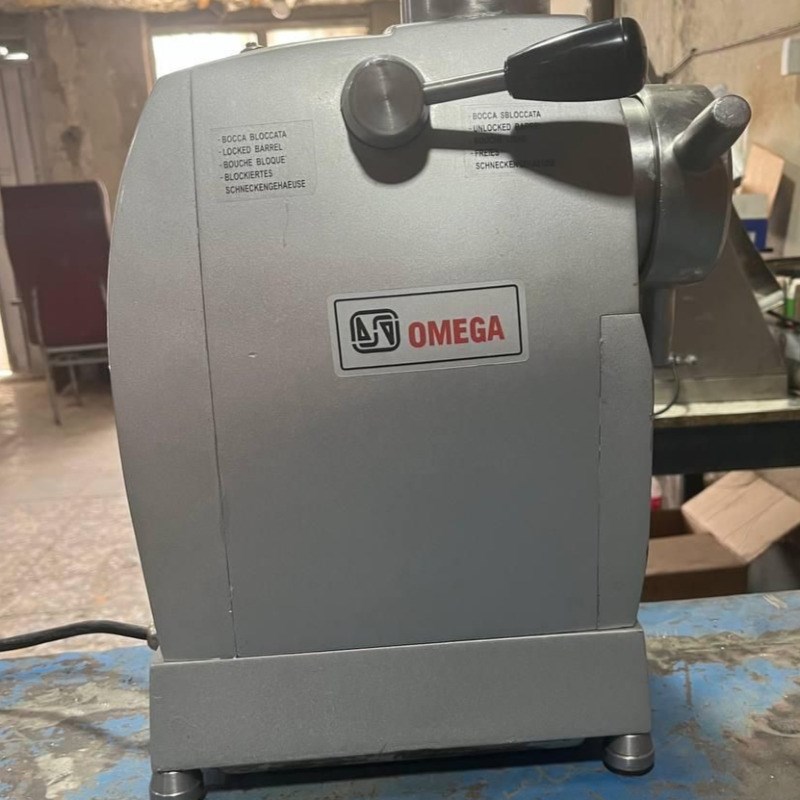 چرخ گوشت امگا سایز 22