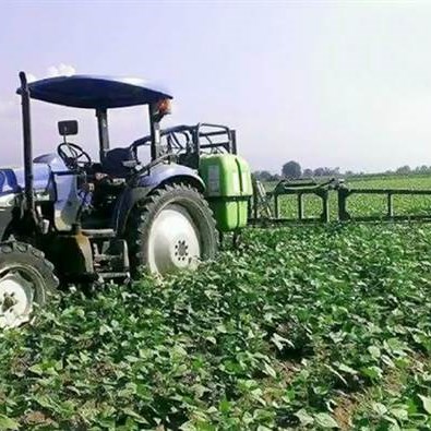 سمپاش با پمپ کومت ترک و مخزن 600 لیتر و بوم 10 متر مدل 20846