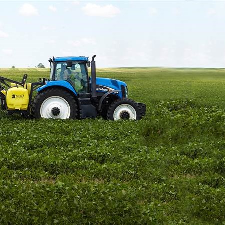 سمپاش 400 لیتری با بوم 10 متر و پمپ برتولینی مدل 21051