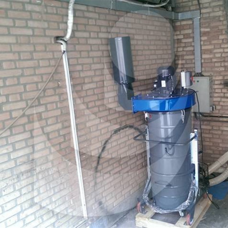 جاروبرقی صنعتی