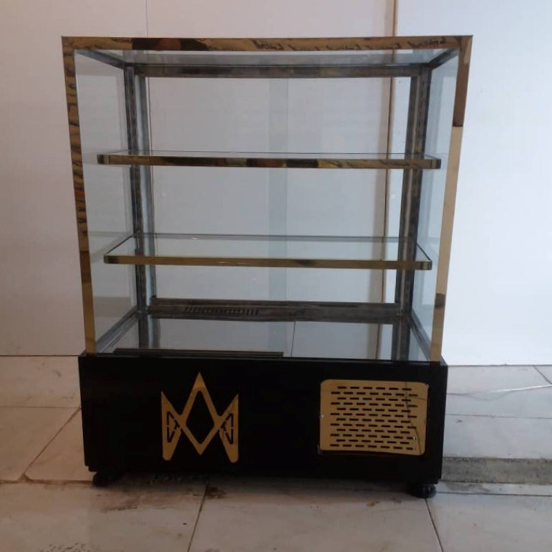 یخچال شو کیک ایستاده