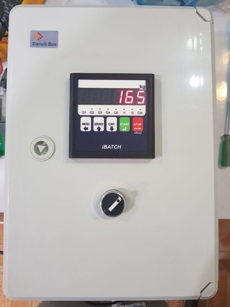 نمایشگر وزن و کنترلر توزین مدل iBATCH-نمایشگر وزن-کنترلر-تجهیزات توزین